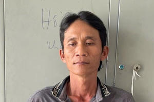 Tạm giam người đàn ông giả vờ hợp tác trồng xoài để lừa tiền