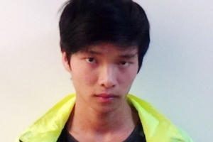 Người phụ nữ nhanh trí giả chết thoát khỏi tên cướp