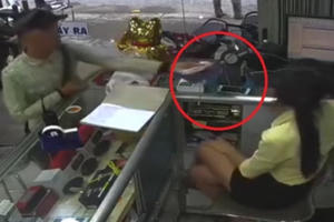 Clip: Giả mời mua vé số, tiện tay "dắt" luôn iPhone 6