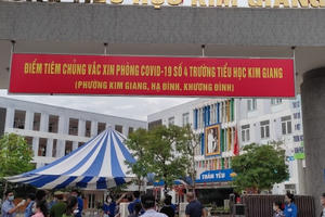 Đang làm rõ nguyên nhân gần 50 học sinh Trường Tiểu học Kim Giang nghi bị ngộ độc sau chuyến thăm quan