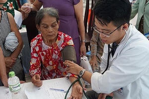 Khám sàng lọc miễn phí cho bệnh nhân đái tháo đường và bệnh lý tuyến giáp