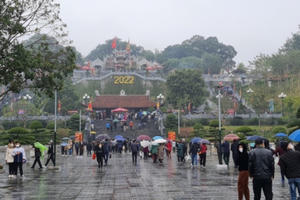 Đền Cửa Ông đảm bảo công tác phòng chống dịch mùa lễ hội