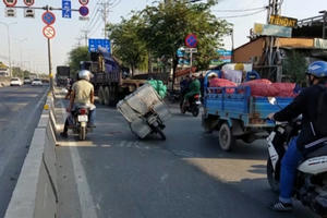 TP HCM: Tai nạn liên hoàn, 1 người bị thương