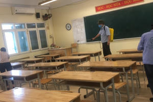 Khử khuẩn các phòng thi của thí sinh F0