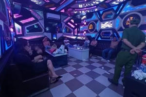 Phát hiện 14 đối tượng sử dụng ma túy trong quán Karaoke