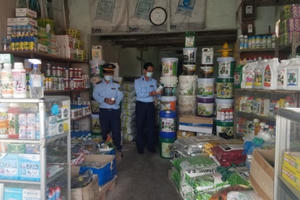 Một cá nhân bị xử phạt gần 60 triệu đồng vì buôn bán phân bón giả