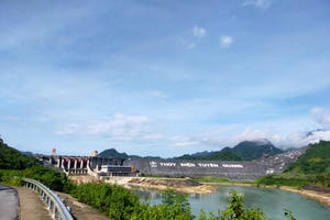 Hồ thủy điện Tuyên Quang mở 1 cửa xả đáy