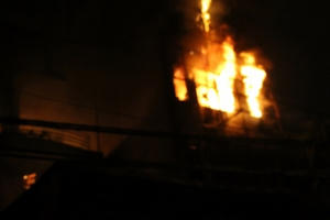 Hà Nội: Clip cháy lớn kéo dài hơn 2h trên phố Nguyễn Khang