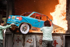 Không phải cứ đốt nhà lầu, xe hơi, "dâng" osin... là đã báo hiếu cha mẹ Không phải cứ đốt nhà lầu, xe hơi, "dâng" osin... là đã báo hiếu cha mẹ