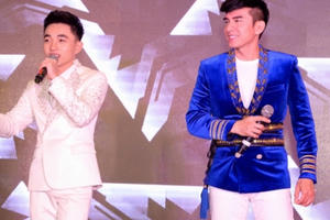 Đan Trường từng bị hỏi giấy chứng minh khi vào bar vì quá trẻ