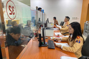 Hà Tĩnh: Đã giải quyết hơn 2.700 hồ sơ cấp đổi giấy phép lái xe, phiếu lý lịch tư pháp Hà Tĩnh: Đã giải quyết hơn 2.700 hồ sơ cấp đổi giấy phép lái xe, phiếu lý lịch tư pháp