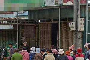 Phát hiện thi thể người phụ nữ tử vong trong nhà với nhiều vết máu