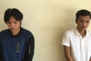 Bắt 2 nam thanh niên "điều" thiếu nữ 14 tuổi đi bán dâm