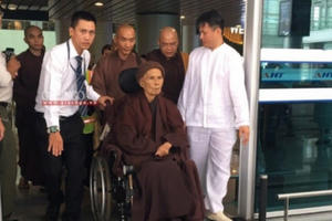 Thiền sư Thích Nhất Hạnh về Việt Nam