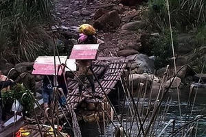 Nhiều sỹ quan biên phòng Bình Liêu bị cách chức, giáng cấp vì để hàng lậu tự do qua biên giới