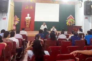 Nghệ An: Để người đang cách ly tại nhà tự ý đi nhiều nơi, chủ tịch xã bị kỷ luật