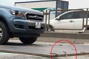 Thi công cẩu thả, việc thay thế gối cầu đường vành đai 3 trên cao phải tạm dừng