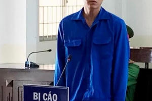 Lấy cớ về ngủ nhờ sau khi nhậu, đối tượng hiếp dâm luôn vợ chủ nhà