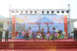 Những món quà đậm tình quân dân nơi biên giới Đông Bắc