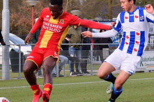 Dấu ấn của Văn Hậu ở vị trí trung vệ tại Heerenveen