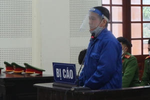 Bị bên ngoại chê chậm chạp, cầm dao sát hại luôn vợ mình