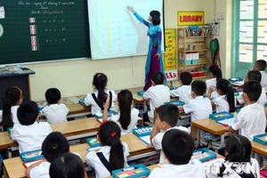 Xây dựng xã hội học tập, lấy con người làm trung tâm, nhân tài làm động lực cho phát triển đất nước Xây dựng xã hội học tập, lấy con người làm trung tâm, nhân tài làm động lực cho phát triển đất nước