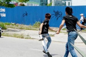 Hai anh em ruột “dắt” nhau vào tù vì nổi máu anh hùng