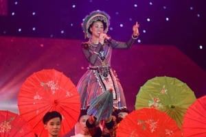 The Remix: Khán giả bức xúc với việc “mặc nhầm” trang phục của đội Maya