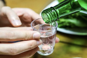 Thông tin mới nhất vụ bốn người ngộ độc rượu ở Bà Rịa - Vũng Tàu