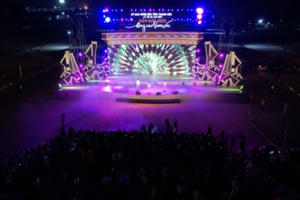 Sầm Sơn bùng cháy chương trình nghệ thuật SunFest cuối tuần