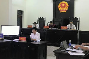 Vụ án “Cố ý gây thương tích” tại Phú Thọ: VKS bổ sung, sửa chữa cáo trạng bằng… miệng ngay tại phiên tòa? Vụ án “Cố ý gây thương tích” tại Phú Thọ: VKS bổ sung, sửa chữa cáo trạng bằng… miệng ngay tại phiên tòa?