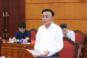 Bộ Chính trị, Ban Bí thư yêu cầu không tổ chức hội đồng trường trong các cơ sở giáo dục công lập