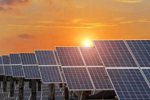 Hoa Kỳ rà soát giữa kỳ biện pháp tự vệ với pin năng lượng mặt trời