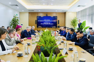 Nhà vua và Hoàng hậu Vương quốc Bỉ thăm Quảng Ninh