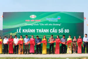 Nhựa Tiền Phong khánh thành “Cầu nối yêu thương” số 80 tại tỉnh Điên Biên