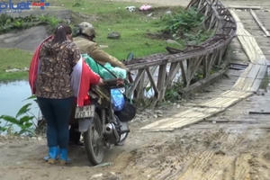 Người dân Sơn Hồng mong chờ một cây cầu mới