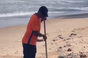 Nhân viên khu du lịch bị phạt 3,5 triệu đồng vì hành vi chôn lấp rác ở bãi biển Mũi Né