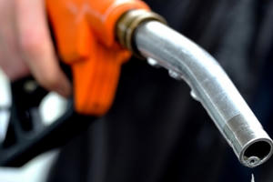 Tin kinh tế 6AM: 3 doanh nghiệp bị xử phạt hàng trăm triệu đồng do kinh doanh xăng kém chất lượng