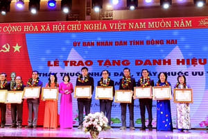 Thêm 40 danh hiệu thầy thuốc cao quý được trao tặng cho Ngành y tế Đồng Nai