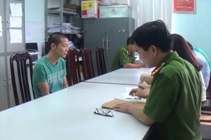 Hà Nội: Vỡ mộng đổi đời đi xuất khẩu lao động vì dính bẫy của trai "quê"