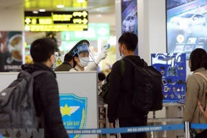 Hành khách phải khai báo y tế điện tử trước khi qua soi chiếu an ninh