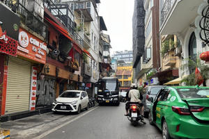 Thí điểm cấm xe ô tô từ 16 chỗ vào khu vực phố cổ