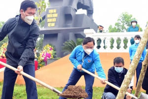 Trung ương Đoàn TNCS Hồ Chí Minh phát động thi đua chào mừng Đại hội Đoàn các cấp Trung ương Đoàn TNCS Hồ Chí Minh phát động thi đua chào mừng Đại hội Đoàn các cấp