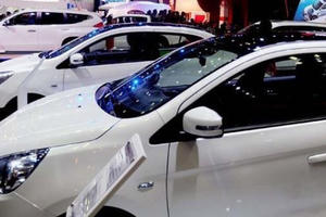 Ô tô đổ về nhiều, xe dưới 700 triệu đồng loạt giảm giá Ô tô đổ về nhiều, xe dưới 700 triệu đồng loạt giảm giá