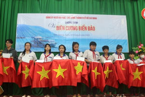 Đảng ủy Khối Đại học, Cao đẳng TP HCM tổ chức các hoạt động “Vì biên cương biển đảo”