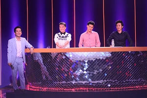 Trường Giang và Hoài Linh "bóc mẽ" Mr. Đàm trên sân khấu