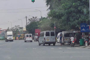 Lạng Sơn: Xe dù, bến cóc vô tư tung hoành