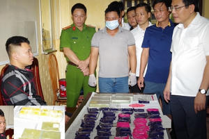 Bắt đối tượng vận chuyển 5 bánh Heroin và trên 10.000 viên ma túy tổng hợp