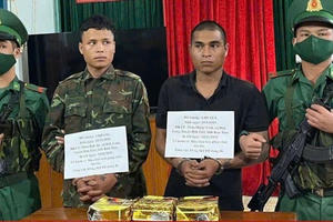 Kon Tum: Mật phục bắt giữ hai đối tượng, thu giữ 3kg ma túy đá