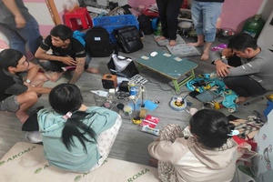 Đồng Tháp: Bắt quả tang 5 đối tượng sử dụng trái phép chất ma túy